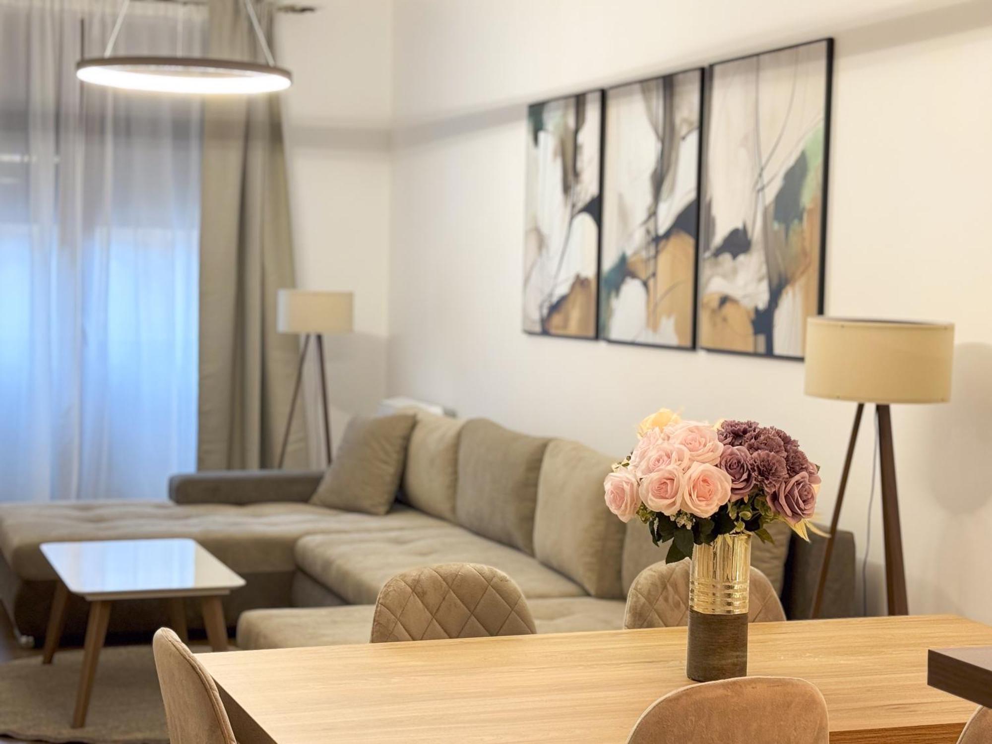 Cetinjska Palace Apartment *